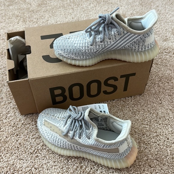 NWT Yeezy boost 350 kid shoes sz 11.5 - Picture 6 of 7